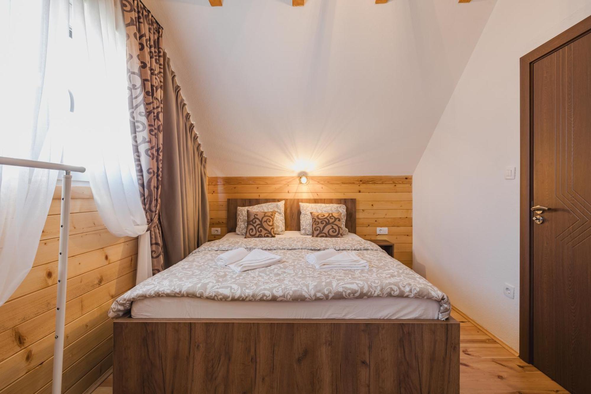 Mountain House Ivanovic Moticki Gaj ภายนอก รูปภาพ