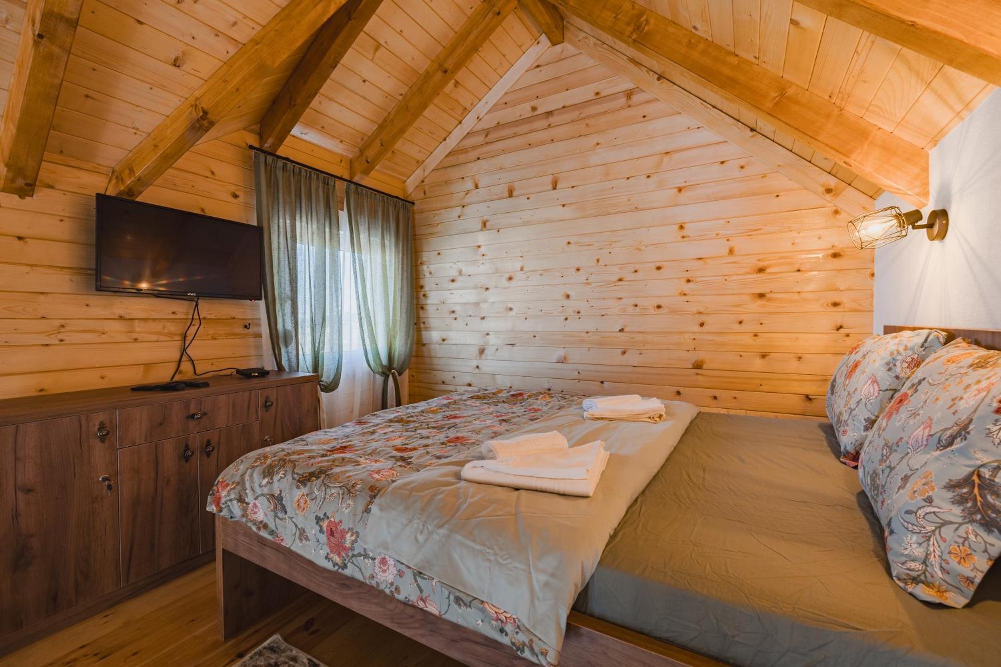 Mountain House Ivanovic Moticki Gaj ภายนอก รูปภาพ